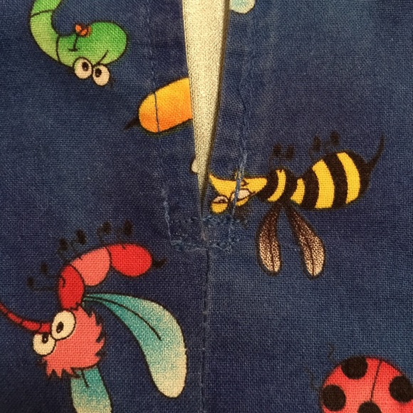 ▫️Crazy Scrubs Scrub Top with Flowers, Bugs, Frogs - Picture 6 of 16